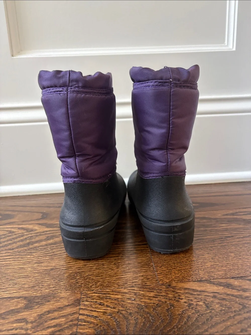 Bogs Kids Snow Shell Purple and Black Boots size 3